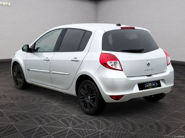 Renault Clio *NCT 03-26* 376265271