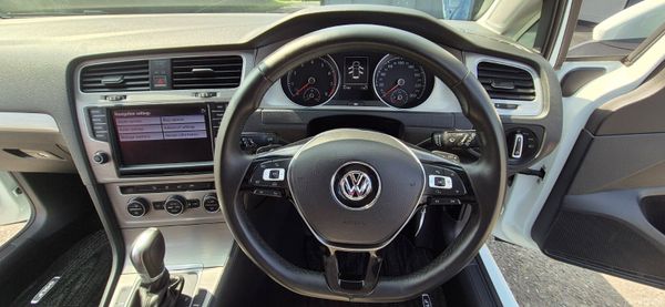 Volkswagen Golf 2015 1.2L PETROL AUTOMATIC 376277720