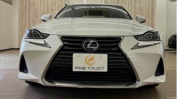 LEXUS IS 300H  2.5L PETROL HYBRID (2017) 376283508