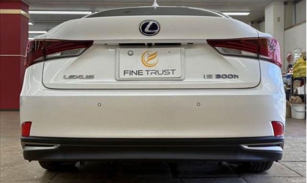 LEXUS IS 300H  2.5L PETROL HYBRID (2017) 376283513