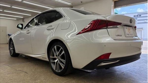 LEXUS IS 300H  2.5L PETROL HYBRID (2017) 376283514