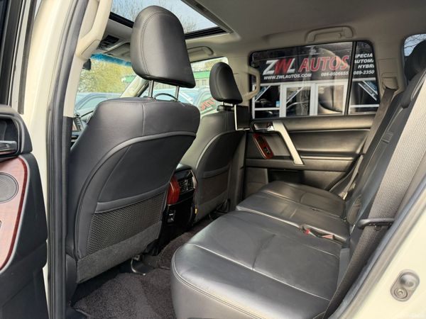 17 TOYOTA LAND CRUISER 7 SEATS HIGH SPEC 376223485