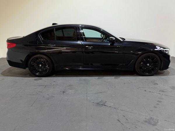 BMW 520d X Drive M-Sport G30 - High Spec 376452573