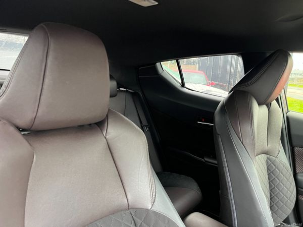 TOYOTA C-HR 2018, 1.8 HYBRID AUTO LOW KM HIGH SPEC 376403065