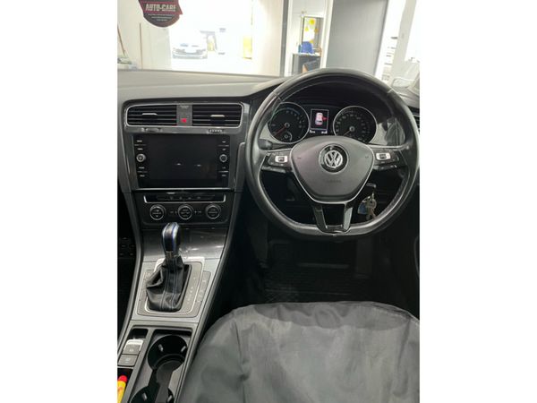 Volkswagen e-Golf PRICE DROP COMFORTLINE 5DR AUTO 376403039