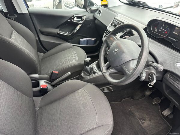 Peugeot 208 1.2 Petrol NCT LOW KMS 1 OWNER 376423511