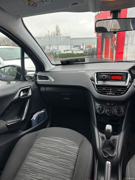 Peugeot 208 1.2 Petrol NCT LOW KMS 1 OWNER 376423513
