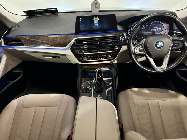 BMW 5-Series 2018 376680073