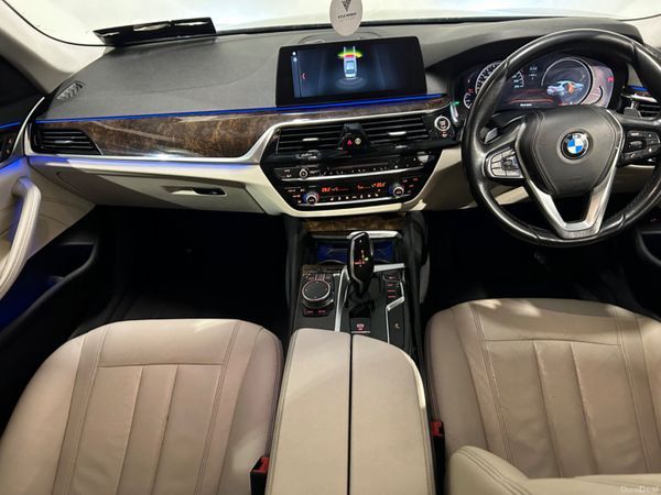 BMW 5-Series 2018 376680079
