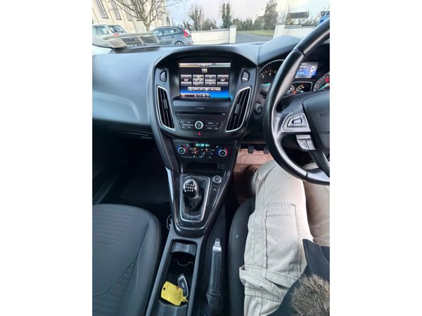 Ford Focus 1.5 TDCI TITANIUM 120PS 6SPEED 5DR 376784369