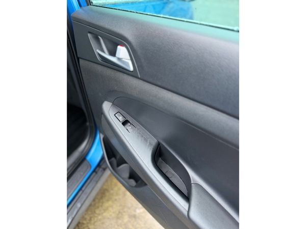 Hyundai Tucson 1.7 CRDI PREMIUM BL/DR 2WD 5DR 376797837