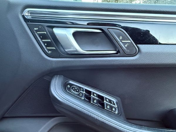 Porsche Macan S 2014 376707750