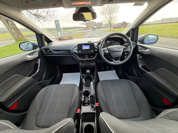 Ford Fiesta 2018 Zetec low mileage 376864855