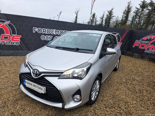 Toyota Yaris 2015 376865146