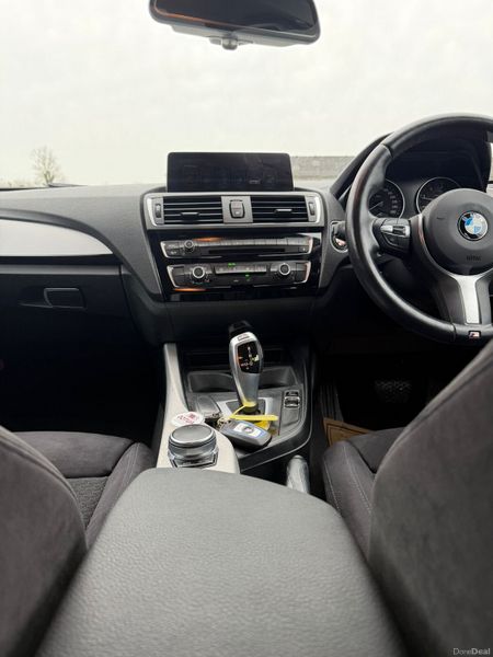 17 BMW  118D M Sport 376886765