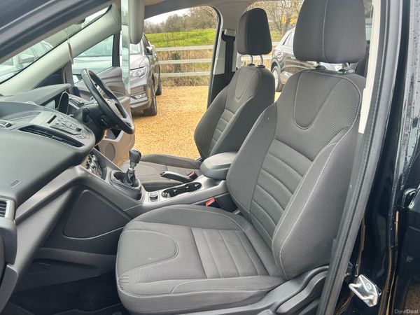 Ford Kuga Zetec **price drop January sales** 376829783