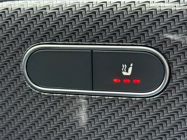 Immaculate 212 Mercedes-Benz GLA 200d AMG Line! 376954581