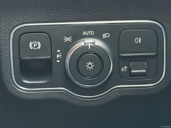 Immaculate 212 Mercedes-Benz GLA 200d AMG Line! 376954595