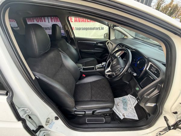 Honda Fit shuttle 2016 377002471