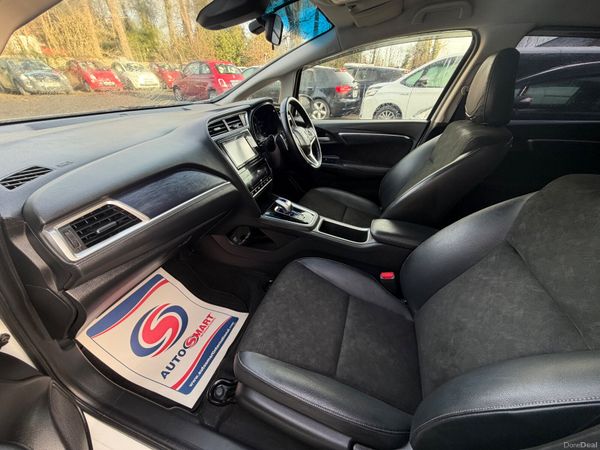 Honda Fit shuttle 2016 377002479