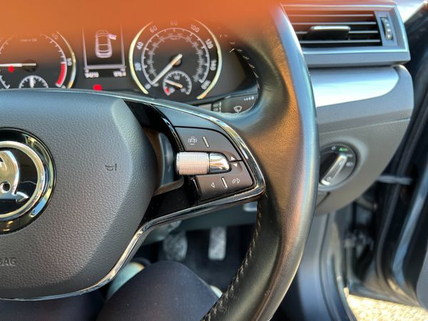 2021 (212) Skoda Superb SE Tech 2.0 TDI 377141597