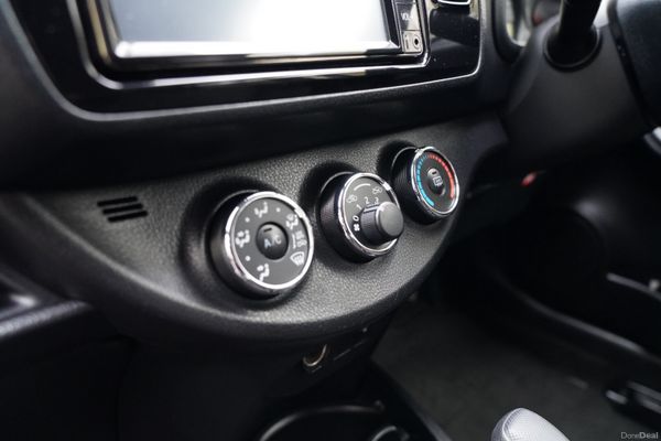 2019 Toyota Vitz AUTO 377146061