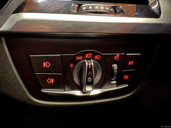 212 BMW X3 X-Drive 30E M-Sport 377172220