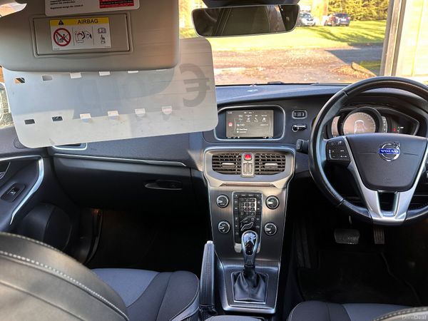 Volvo V40 2015 T4 R DESIGN 377249751