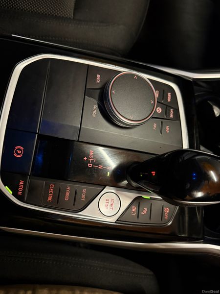 221 BMW 330e SE Pro Touring 377266795