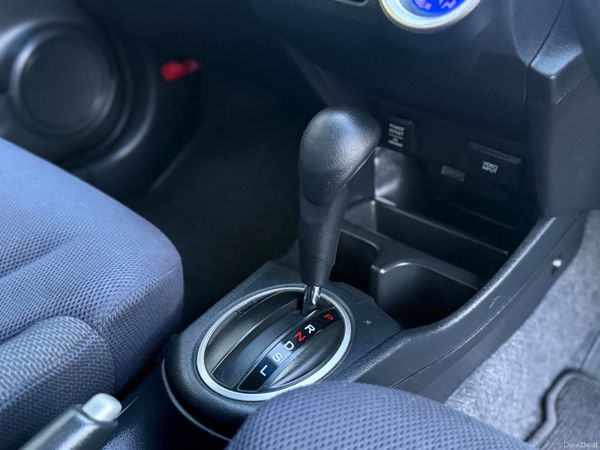 2012 Honda Fit Hybrid Automatic 377274109