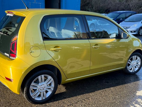 2018 Volkswagen High Up Automatic 377283829