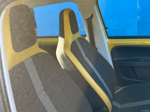 2018 Volkswagen High Up Automatic 377283833