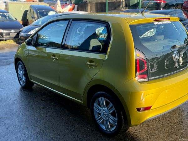 2018 Volkswagen High Up Automatic 377283837