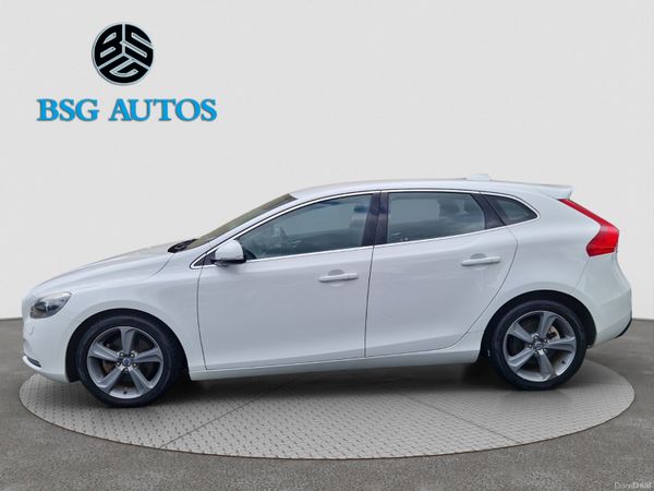 2015 VOLVO V40  T4 1.6 AUTO*FULL LEATHER SEATS* 377296631