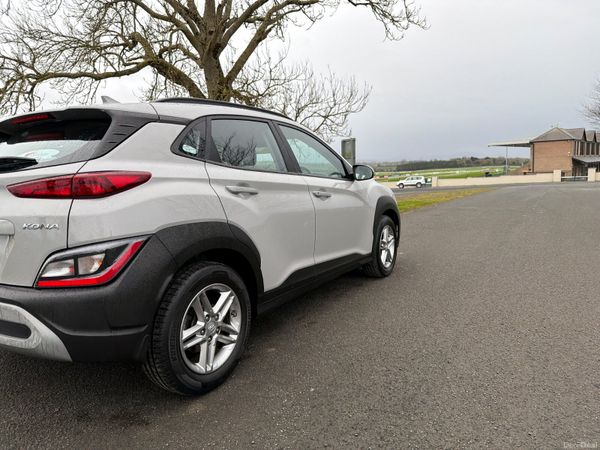 Hyundai KONA 2023 Comfort Low Mileage 377341777