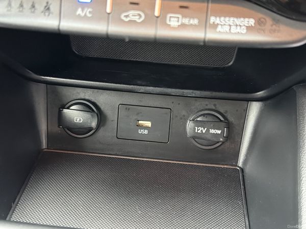 Hyundai KONA 2023 Comfort Low Mileage 377341997