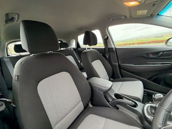 Hyundai KONA 2023 Comfort Low Mileage 377342060