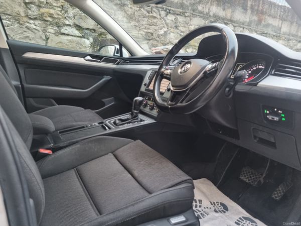 Volkswagen Passat 2016 377352255