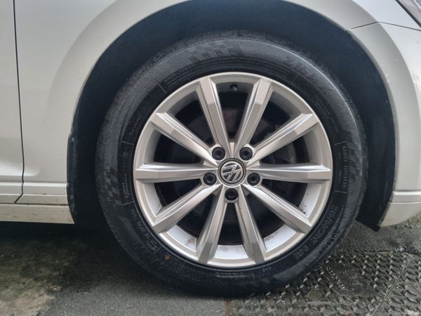 Volkswagen Passat 2016 377352265