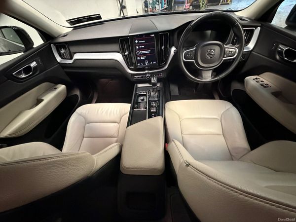 182 Volvo XC60 2.0D 190 AWD MOMENTUM 377318928