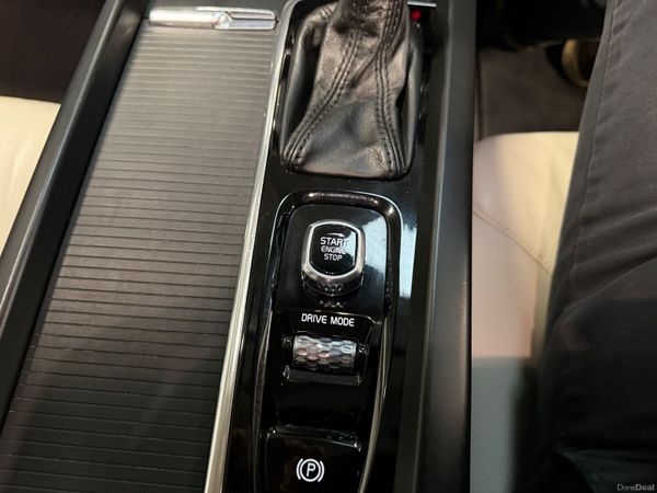 182 Volvo XC60 2.0D 190 AWD MOMENTUM 377318938