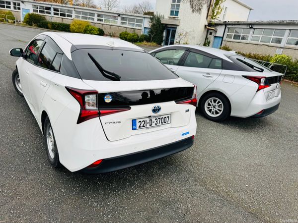 Two 2022 Toyota Prius High Spec’s low mileage 377338153