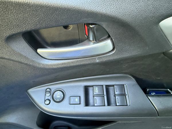 2016 Honda Fit  1.5 Hybrid auto Top Specs 377445403