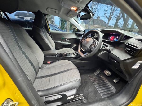 Peugeot 208 Allure 377449145