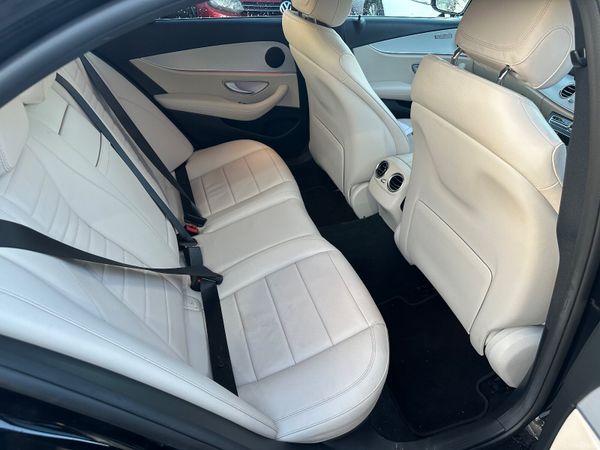 Mercedes-Benz E220 AMG Line 377457975