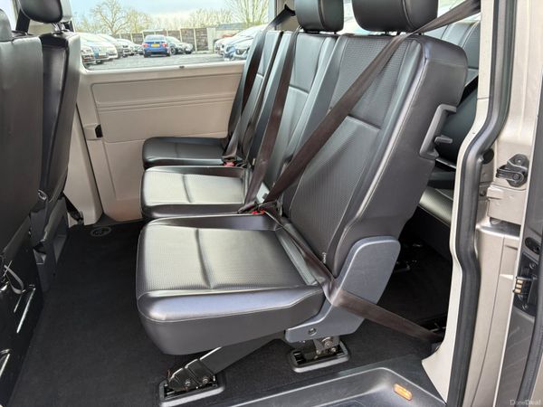 Volkswagen Transporter 377483951