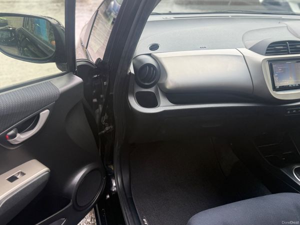 2012 Honda Fit sports Hybrid Automatic 377485245