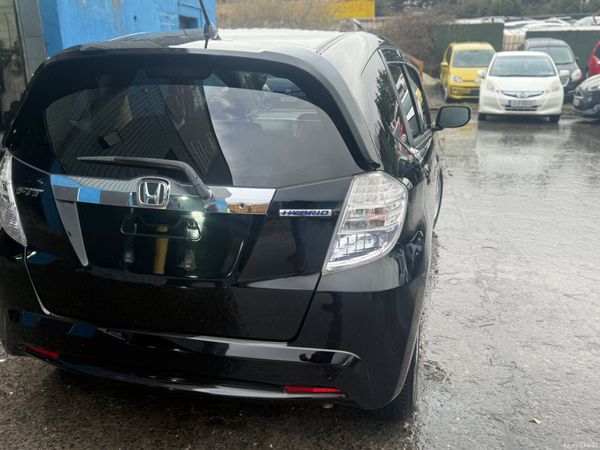 2012 Honda Fit sports Hybrid Automatic 377485227