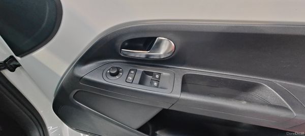 2016 VW Up 5 doors- Finance available 377424459