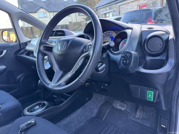 Honda Fit 1.3 Hybrid Auto 27000kms 2012 377426365